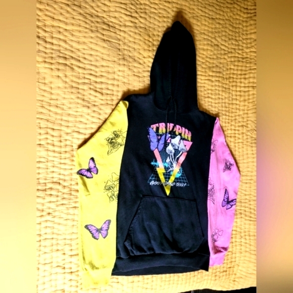 Fresh Laundry hooded Trippin Good Vibes Only pullover Medium. - Picture 1 of 13